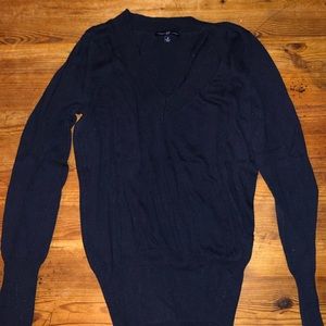 GAP V-neck sweater in Navy, Size Small